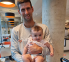 Marion Bartoli a présenté sa fille Kamilya à Novak Djokovic, dans les travées de Roland-Garros. Le 1er juin 2021.