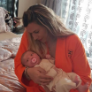 Marion Bartoli : À Roland-Garros, elle présente son bébé à une légende du tennis