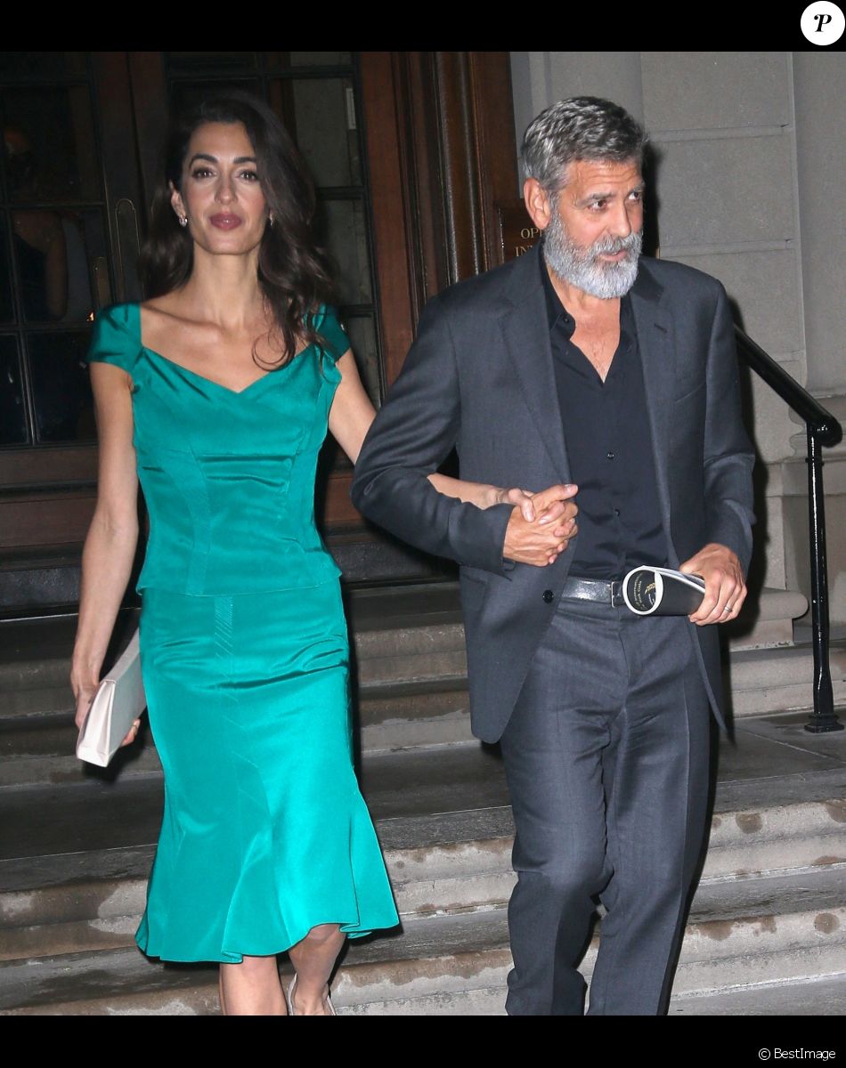 George Clooney et sa femme Amal Alamuddin Clooney à la sortie de la soirée caritative International Law benefit à The Frick Collection à New York, le 1er octobre 2019