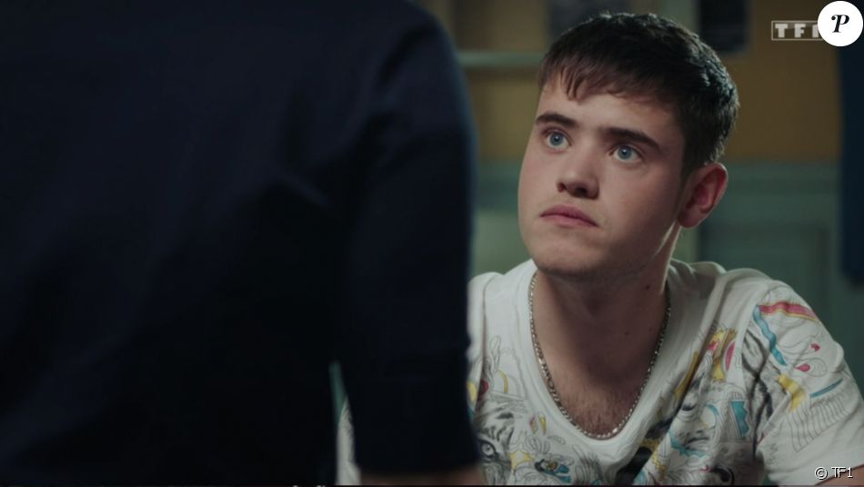 Xavier Widhoff joue Jules Corkas dans la série "Demain nous appartient", sur TF1.