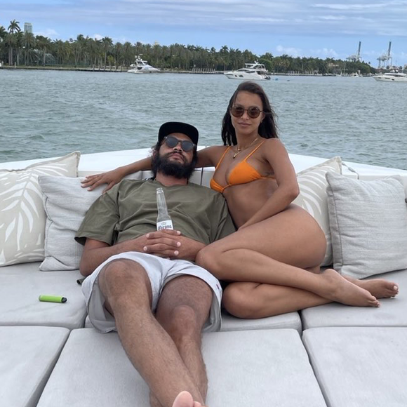Joakim Noah et sa fiancée Lais Ribeiro à Miami. Mai 2021.
