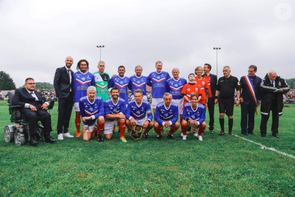 Baptiste Vendroux, Christian Karembeu, Gaëtan Huard, Sonny Anderson, Dominique Rocheteau, Laurent blanc, Jean-Michel Larqué, Arsene Wenger, Bixente Kizarazu, Claude Puel, Alain Giresse, Laure Boulleau lors du match d'inauguration du stade Charles de Gaulle à Colombey-les-Deux-Églises entre le Variétés Club de France et le club local le 6 juin 2021. Ce match contre le FC Colombey a été joué au profit de la Fondation Anne-de-Gaulle © Gwladys Duteil via Bestimage 