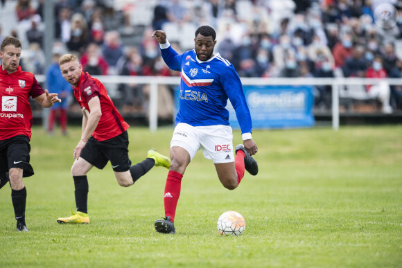 Frédéric Piquionne lors du match d'inauguration du stade Charles de Gaulle à Colombey-les-Deux-Églises entre le Variétés Club de France et le club local le 6 juin 2021. Ce match contre le FC Colombey a été joué au profit de la Fondation Anne-de-Gaulle © Pierre Perusseau / Bestimage 