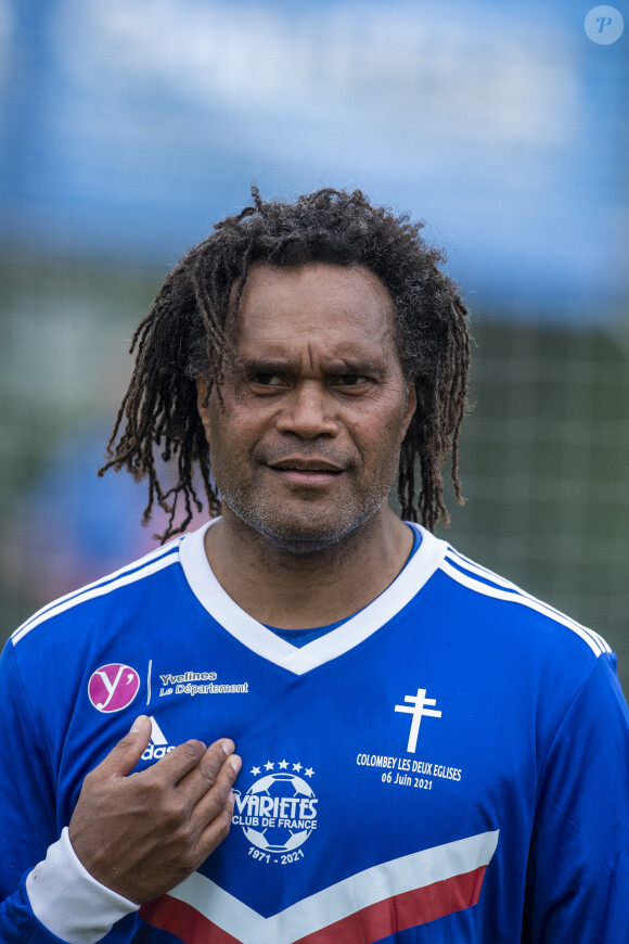 Christian Karembeu lors du match d'inauguration du stade Charles de Gaulle à Colombey-les-Deux-Églises entre le Variétés Club de France et le club local le 6 juin 2021. Ce match contre le FC Colombey a été joué au profit de la Fondation Anne-de-Gaulle © Pierre Perusseau / Bestimage 