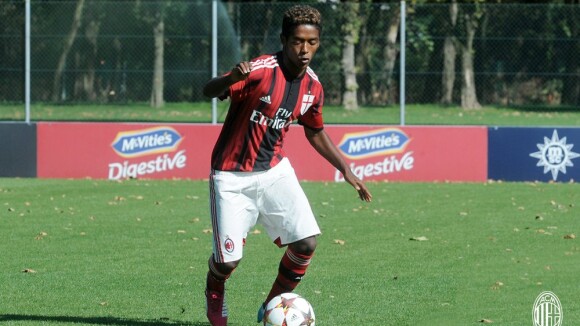 Un footballeur de 20 ans se suicide en Italie, après des années de racisme