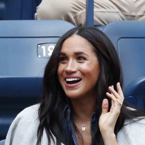 Meghan Markle, duchesse de Sussex, au côté de Anna Wintour, Venus Williams, Patrick Mouratoglou et Alexis Ohanian (le mari de S. Williams) dans les tribunes de la finale femme du tournoi de l'US Open 2019 opposant Serena Williams à Bianca Andreescu (3-6 / 5-7) au Billie Jean King National Tennis Center à New York, le 7 septembre 2019. 