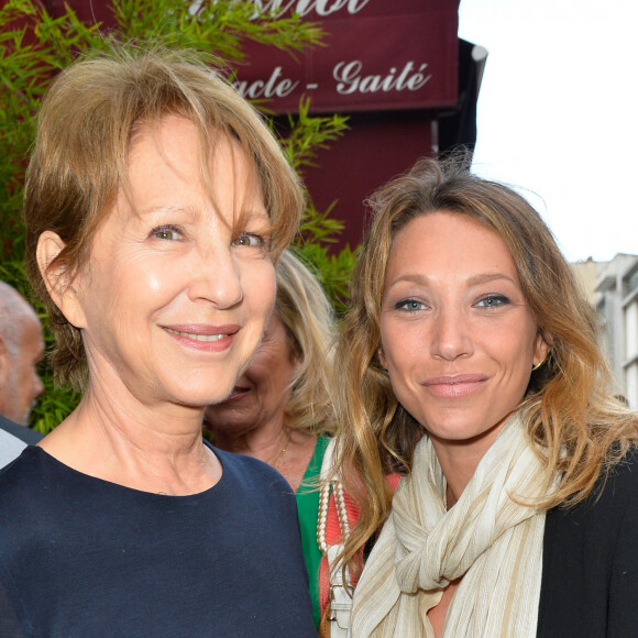 Nathalie Baye et sa fille Laura Smet - Générale de la pièce "Ça coule de source" écrite par L. M. Colla au théâtre de la Gaîté-Montparnasse à Paris, le 30 mai 2017. © Coadic Guirec/Bestimage