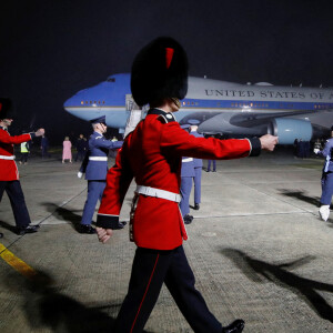 Illustration - Arrivée du président des Etats-Unis et de sa femme à l'aéroport "Cornwall Airport Newquay" au Royaume-Uni, à l'occasion du sommet du G7. Le 9 juin 2021