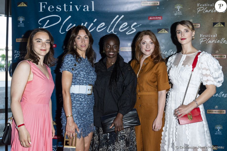 Anastasia Mikova, Anissa Bonnefont, Aïssa Maïga, SarahStern, Gaia Weiss lors du tapis rouge de la soirée d'ouverture du Festival Plurielles à Compiègne le 11 juin 2021. © Pierre Perusseau / Bestimage