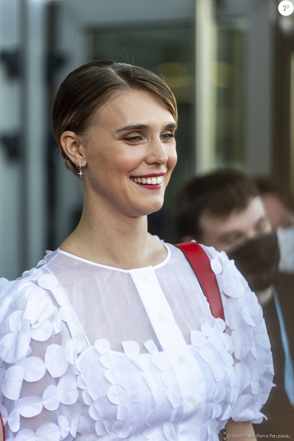 Gaia Weiss lors du tapis rouge de la soirée d'ouverture du Festival Plurielles à Compiègne le 11 juin 2021. © Pierre Perusseau / Bestimage
