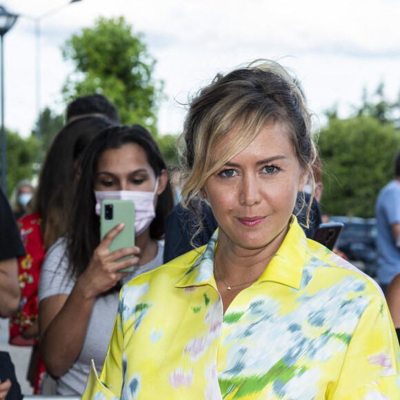 Enora Malagré lors du tapis rouge de la soirée d'ouverture du Festival Plurielles à Compiègne le 11 juin 2021. © Pierre Perusseau / Bestimage 