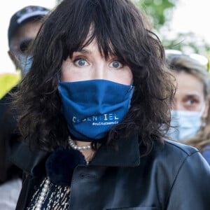 Isabelle Adjani lors du tapis rouge de la soirée d'ouverture du Festival Plurielles à Compiègne. © Pierre Perusseau / Bestimage 