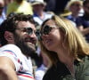 Amélie Etasse et son compagnon Clement Sejourné dans les tribunes lors des internationaux de tennis de Roland Garros à Paris © Jean-Baptiste Autissier/Panoramic/Bestimage 
