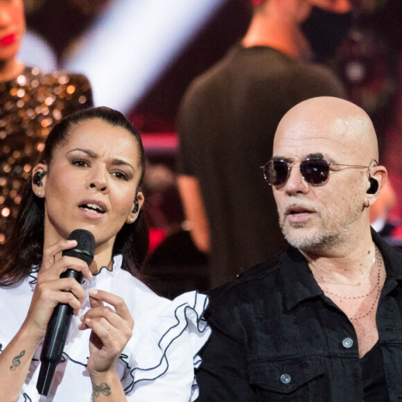 Chimène Badi et Pascal Obispo - Enregistrement de l'émission "Fête de la chanson française" à l'Olympia à Paris. © Tiziano Da Silva - Cyril Moreau / Bestimage