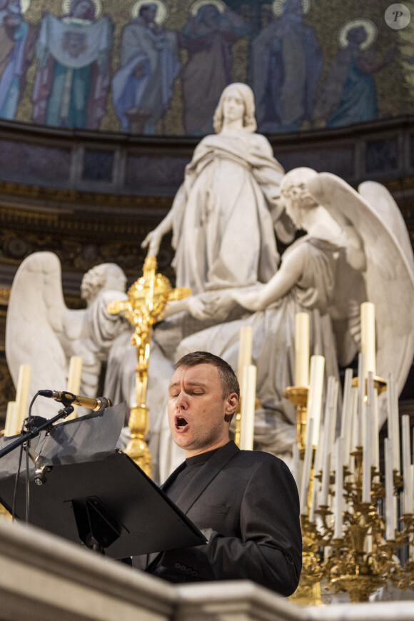 Exclusif - Messe-concert pour le 78e anniversaire de Johnny Hallyday en l'église de La Madeleine à Paris. Le 15 juin 2021. © Pierre Perusseau / Bestimage