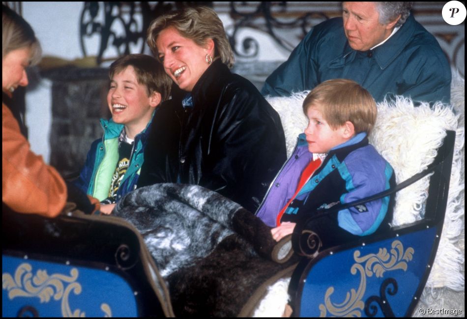 Diana et ses fils William et Harry en vacances à Lech en 1993.