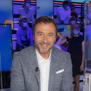 Exclusif - Bernard Montiel - Enregistrement de l'émission "TPMP (Touche Pas à Mon Poste)", présentée par Cyril Hanouna et diffusée en direct sur C8 le 9 juin © Jack Tribeca / Bestimage 