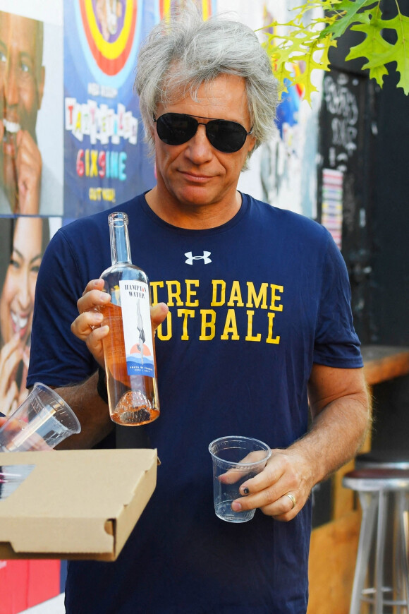 Jon Bon Jovi dans les rues de New York pendant l'épidémie de coronavirus (Covid-19), le 23 septembre 2020 