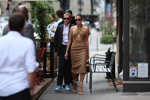 Justin Bieber et sa femme Hailey (Baldwin) vont déjeuner en amoureux au restaurant Dinand par Ferdi, après avoir été reçus au palais de l'Elysée à Paris, France, le 21 juin 2021.