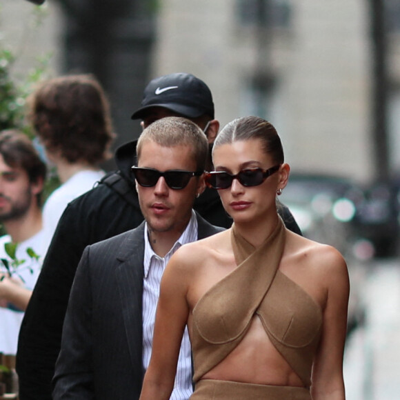 Justin Bieber et sa femme Hailey (Baldwin) vont déjeuner en amoureux au restaurant Dinand par Ferdi, après avoir été reçus au palais de l'Elysée à Paris, France, le 21 juin 2021.