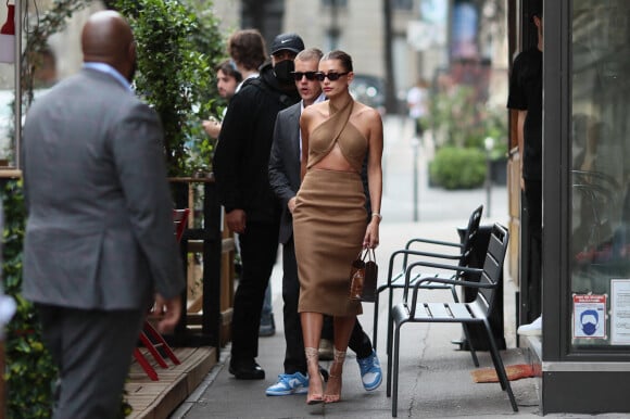 Justin Bieber et sa femme Hailey (Baldwin) vont déjeuner en amoureux au restaurant Dinand par Ferdi, après avoir été reçus au palais de l'Elysée à Paris, France, le 21 juin 2021.