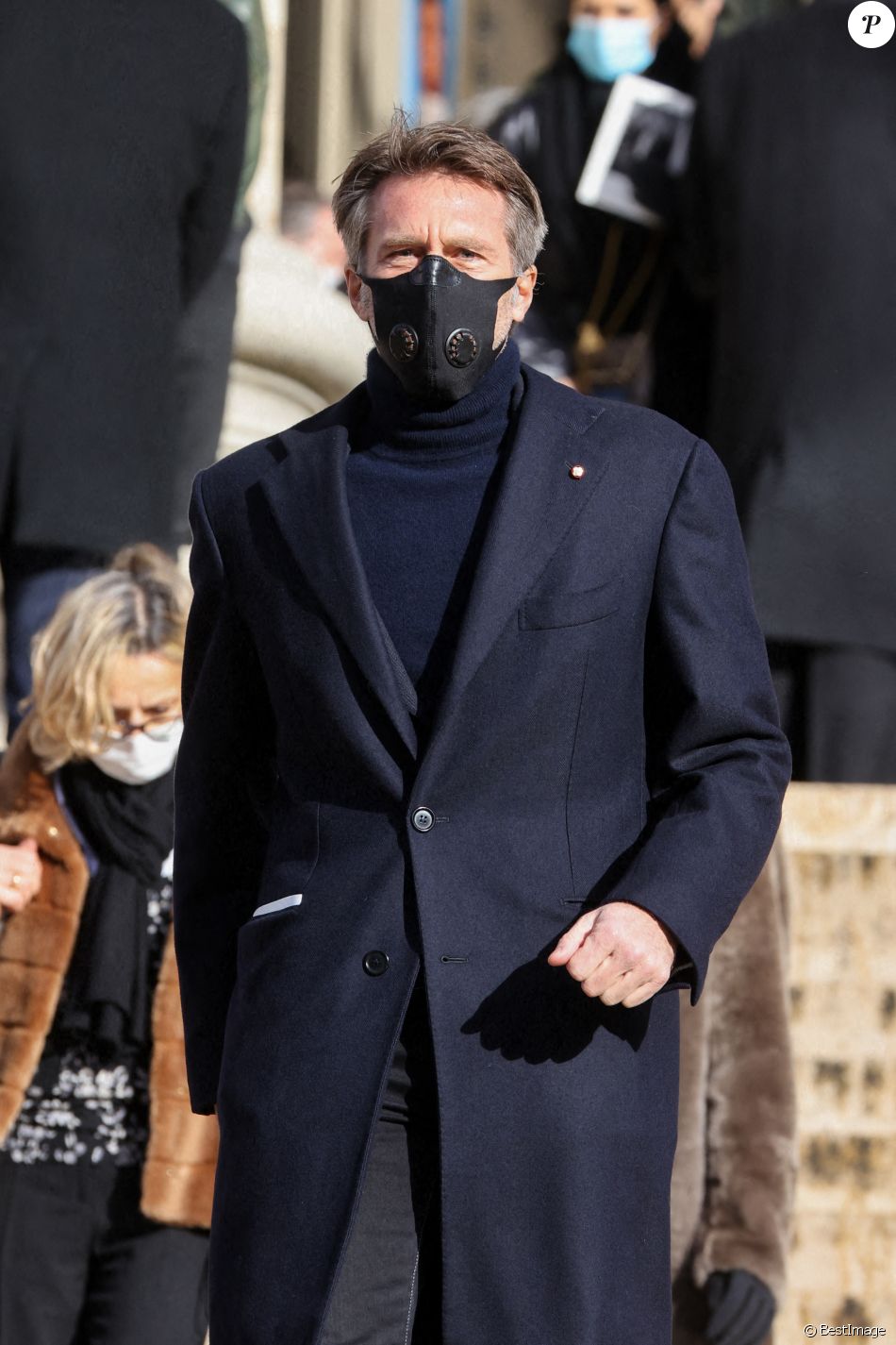 Le prince Emmanuel-Philibert de Savoie - Sorties de la messe anniversaire à la mémoire de Pierre Cardin en l'église de La Madeleine à Paris. Le 29 janvier 2021