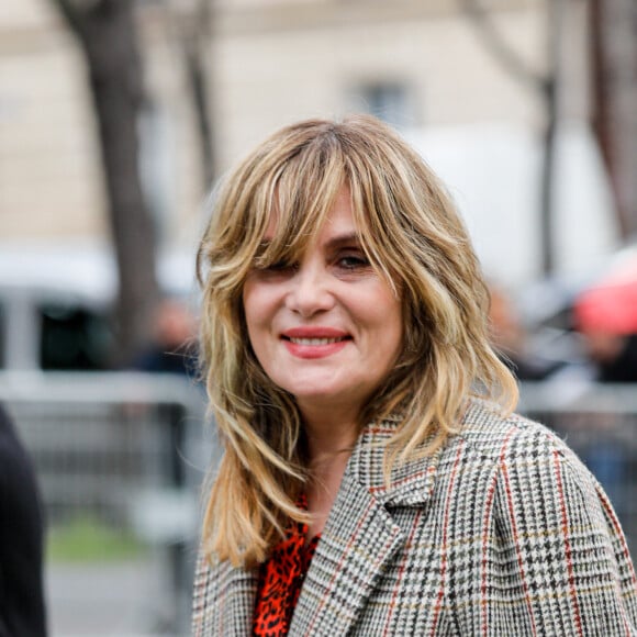 Emmanuelle Seigner - Arrivées au défilé Miu Miu collection prêt-à-porter Automne/Hiver 2020-2021 lors de la Fashion Week à Paris le 3 mars 2020. © Christophe Clovis - Veeren Ramsamy / Bestimage 