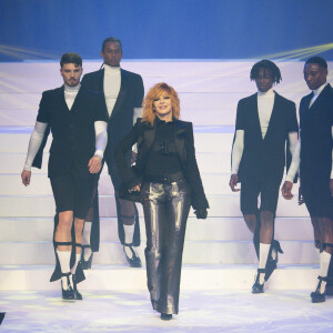 Mylène Farmer lors du dernier défilé de mode Haute-Couture printemps-été 2020 "Jean-Paul Gaultier" au théâtre du Châtelet à Paris, France, le 22 janvier 2020.