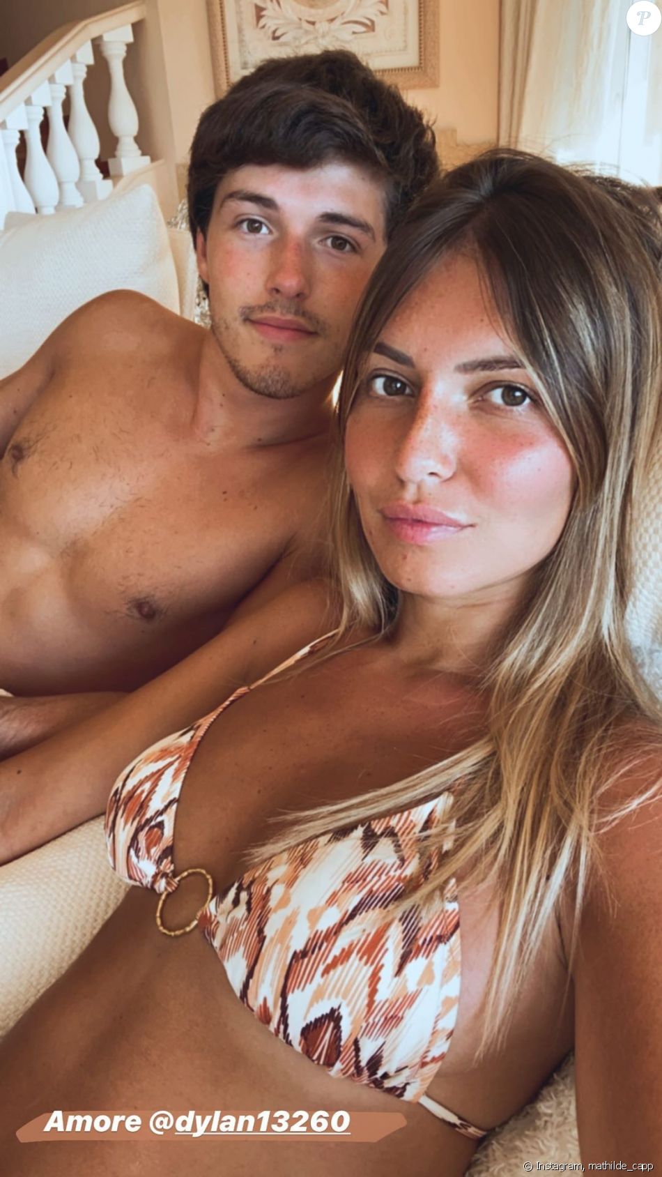 Dylan Deschamps, le fils de Didier Deschamps, confiné sur la Côte d'Azur avec sa compagne Mathilde. Le 24 avril 2020.