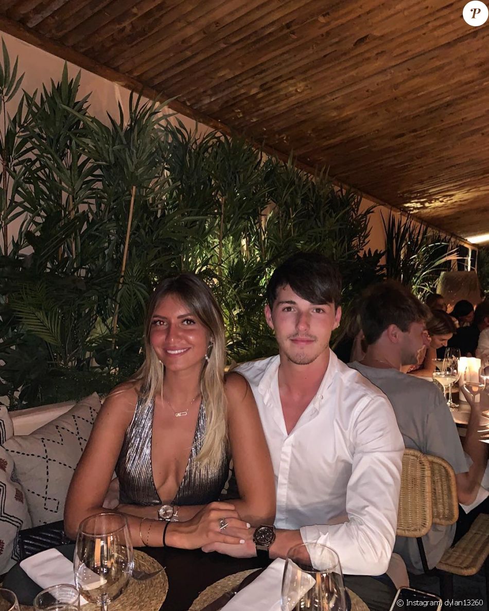 Dylan Deschamps, le fils unique de Didier Deschamps, avec sa compagne Mathilde à Saint-Tropez le 10 août 2019.