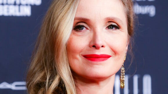 Julie Delpy heurtée par sa rupture et la garde de son fils, "aussi violentes que la mort de ma mère"