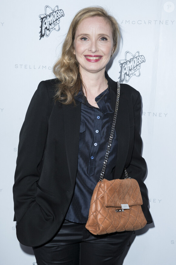 Mariage - Julie Delpy s'est mariée - Julie Delpy - Présentation de la nouvelle collection Stella McCartney Automne 2016 au disquaire mythique Amoeba à Los Angeles, le 12 janvier 2016. © Olivier Borde/Bestimage