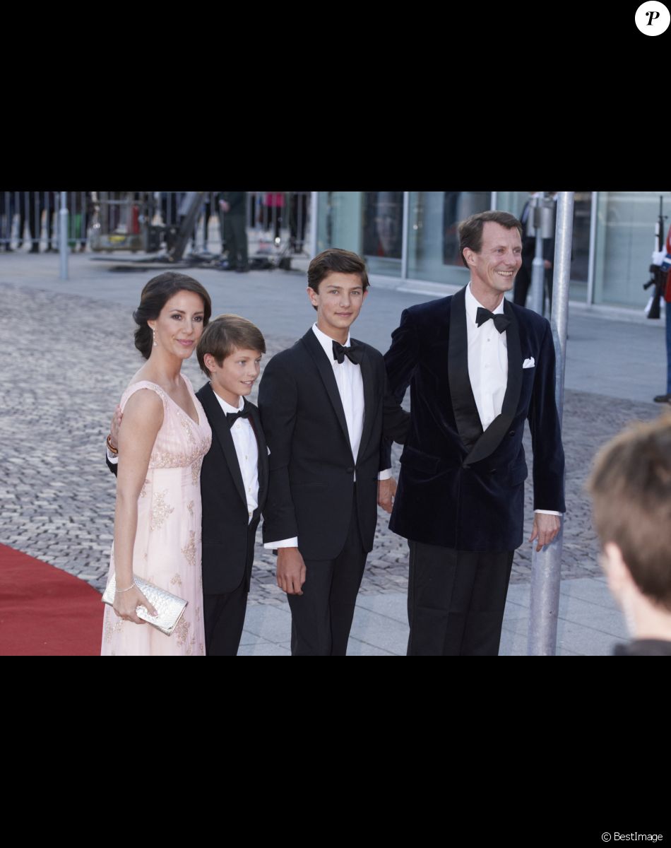 La princesse Marie, le prince Felix le prince Nicolai et le prince Joachim - Soirée de gala à l'occasion du 75ème anniversaire de la reine Margrethe II de Danemark à Aarhus le 8 avril 2015.