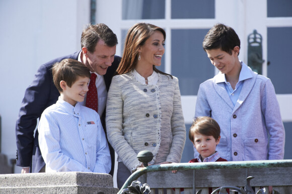 Le prince Joachim de Danemark, la princesse Marie de Danemark et leurs enfants les princes Nikolai, Felix, et Henrik de Danemark - La famille royale de Danemark célèbre l'anniversaire de la reine Margrethe de Danemark (74 ans) à Copenhague, le 16 avril 2014.