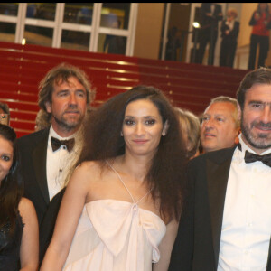 Eric Cantona et Rachida Brakni - Montée des marches du film "Looking for Eric" - 62e Festival de Cannes. 2009.