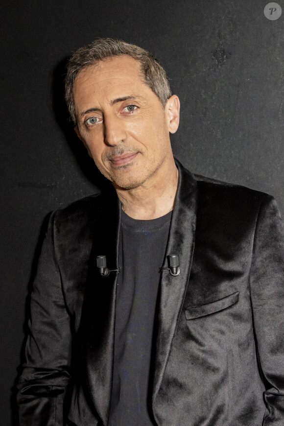 Gad Elmaleh lors de l'enregistrement de l'émission Touche Pas à Mon Poste (TPMP), dernière de l'année 2020, à Paris le 17 décembre 2020. © Jack Tribeca / Bestimage