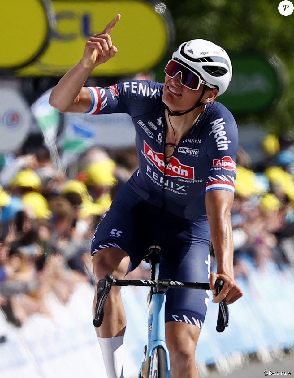 Mathieu van der Poel lors du Tour de France 2021 à Mur de Bretagne, le 27 juin 2021. © Photonews / Panoramic / Bestimage