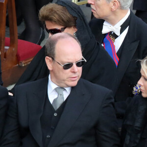 Le prince Albert II et la princesse Charlene de Monaco - Investiture du pape Francois sur la place Saint-Pierre de Rome. le 19 mars 2013
