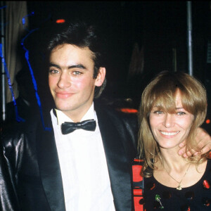 Anthony Delon et sa mère Nathalie Delon en soirée à Paris en 1983.