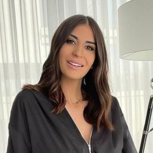 Martika Caringella souriante sur Instagram