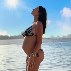 Martika de "Mamans & Célèbres" enceinte et en bikini, mai 2021