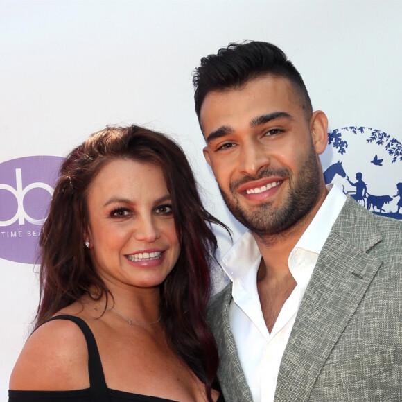 Britney Spears et son compagnon Sam Asghari sur le tapis rouge "The Daytime Beauty Awards" à Los Angeles Le 20 septembre 2019