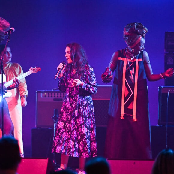 Exclusif - Keziah Jones, Emel Mathlouthi, Yael Naim, Fatoumata Diawara et Rossy De Palma au concert solidaire "Ensemble à l'Olympia" avec l'association Elisecare, au profit des enfants de la guerre, à l'Olympia. Paris, le 30 juin 2021. © Guirec-Gaffiot / Bestimage