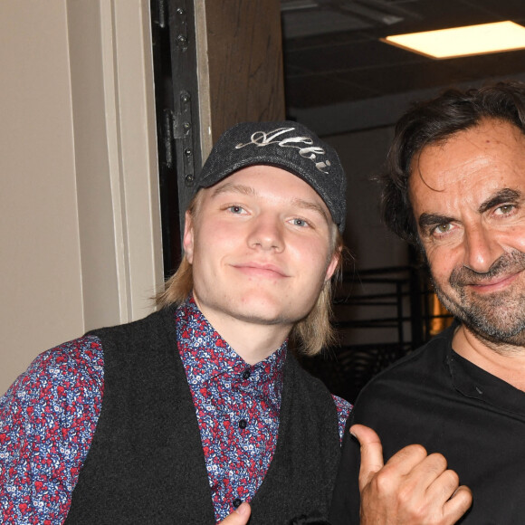 Exclusif - Albi et André Manoukian dans les coulisses du concert solidaire "Ensemble à l'Olympia" avec l'association Elisecare, au profit des enfants de la guerre, à l'Olympia. Paris, le 30 juin 2021. © Guirec-Gaffiot / Bestimage