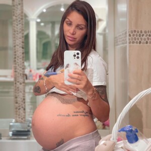 Julia Paredes enceinte de son deuxième enfant