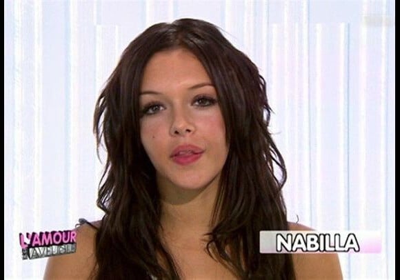 Nabilla dans "L'amour est aveugle" en 2011, à ses débuts à la télévision.