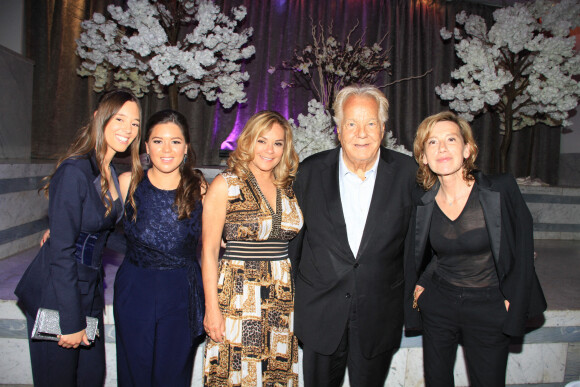 La Princesse Murat, Alondra Brun, Isabel Brun, Massimo Gargia, guest Lors de la soirée "La Dolce Vita De Massimo" avec une projection de film suivi d'un dîner caritatif aux salons Hoche à Paris le 30 juin 2021 © Baldini / Bestimage 