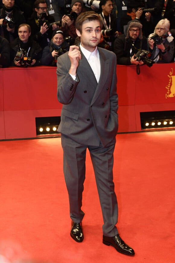 Douglas Booth durant la cérémonie d'ouverture du festival international du film de Berlin (20 février - 1er mars 2020), le 20 février 2020