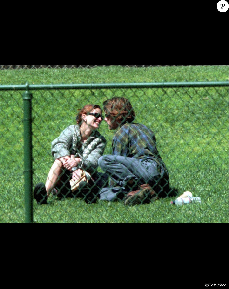 Julia Roberts et Daniel Moder à West Hollywood en mars 2002.
