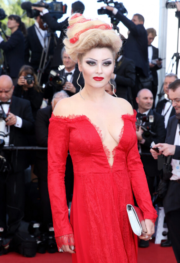 Elena Lenina - Montée des marches du film "Le Passé" lors du 66e Festival du film de Cannes. Le 17 mai 2013.